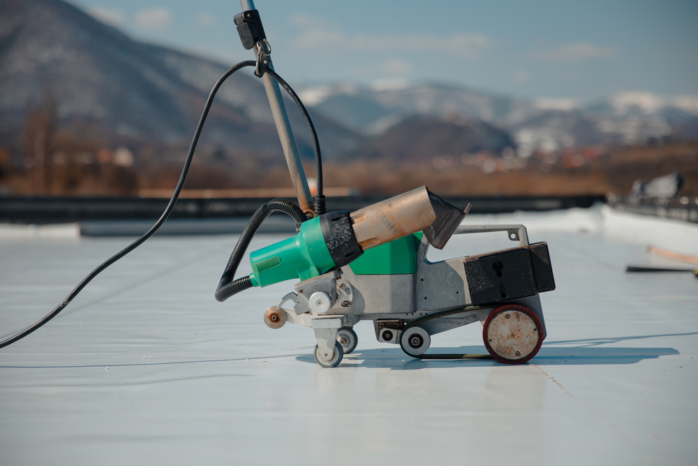 automatic welder for flat roof installation